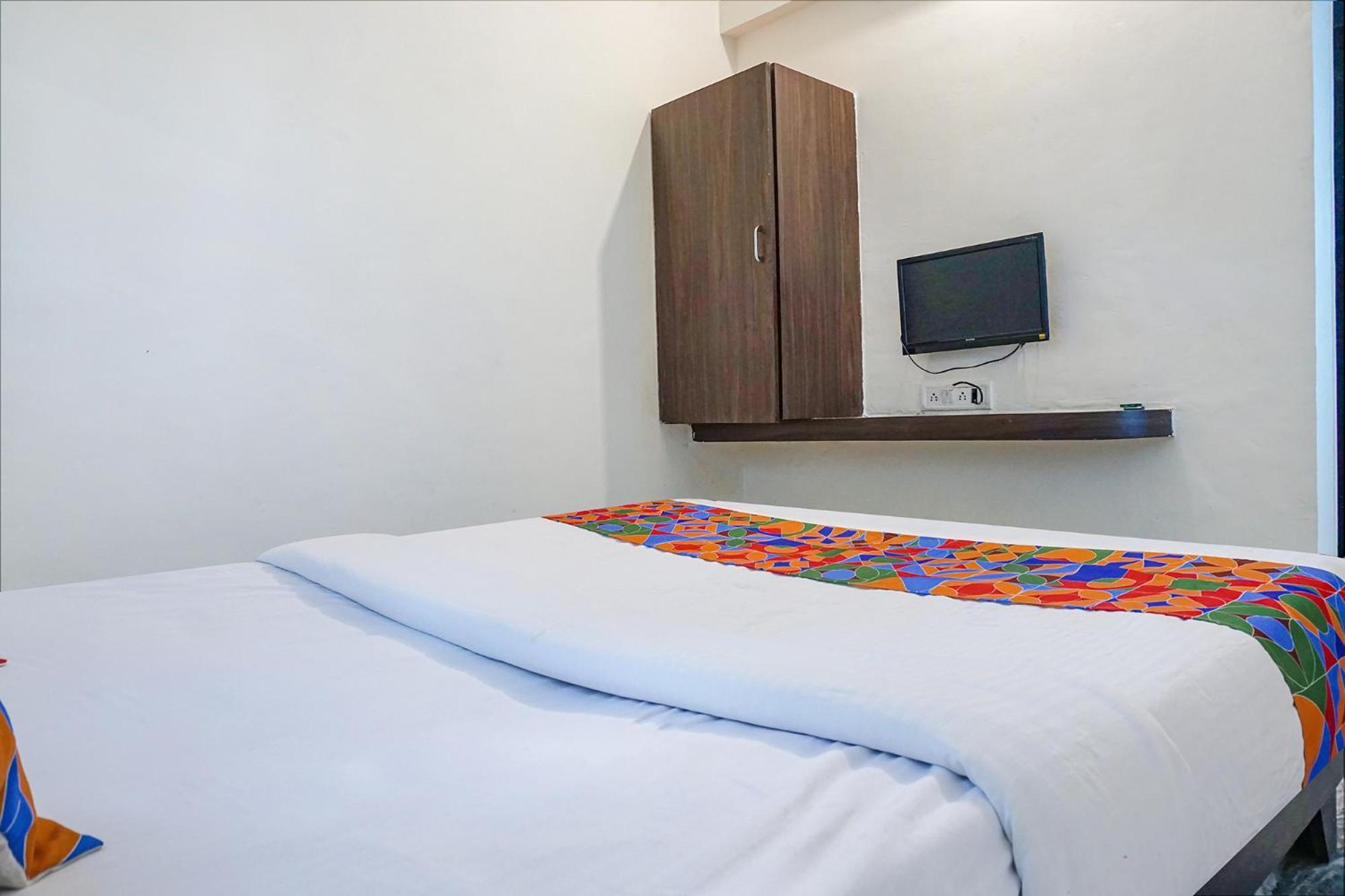 Fabhotel Gokul Lodge Gorhe Khurd Exterior photo